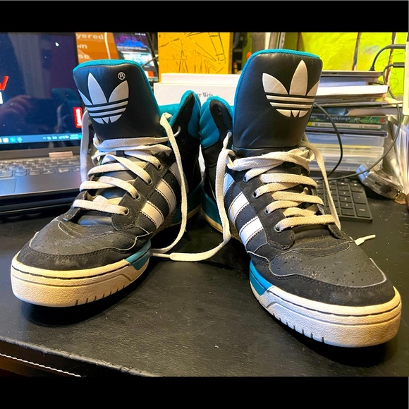 adidas Other - Adidas Mens size 12 retro vintage classic leather fashion Hightop sneakers